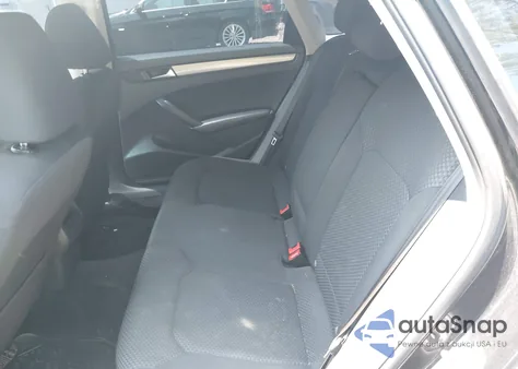 2012 Volkswagen Passat 2.5L S z USA, uszkodzony, nr VIN 1VWAP7A38CC071304